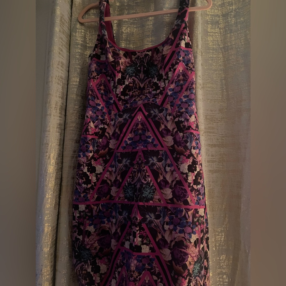 Nicole Miller Dress worn once- very flattering for curvy girls